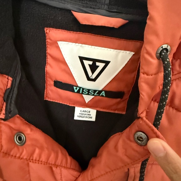VISSLA Men's Rust Puffer Jacket - Picture 3 of 3